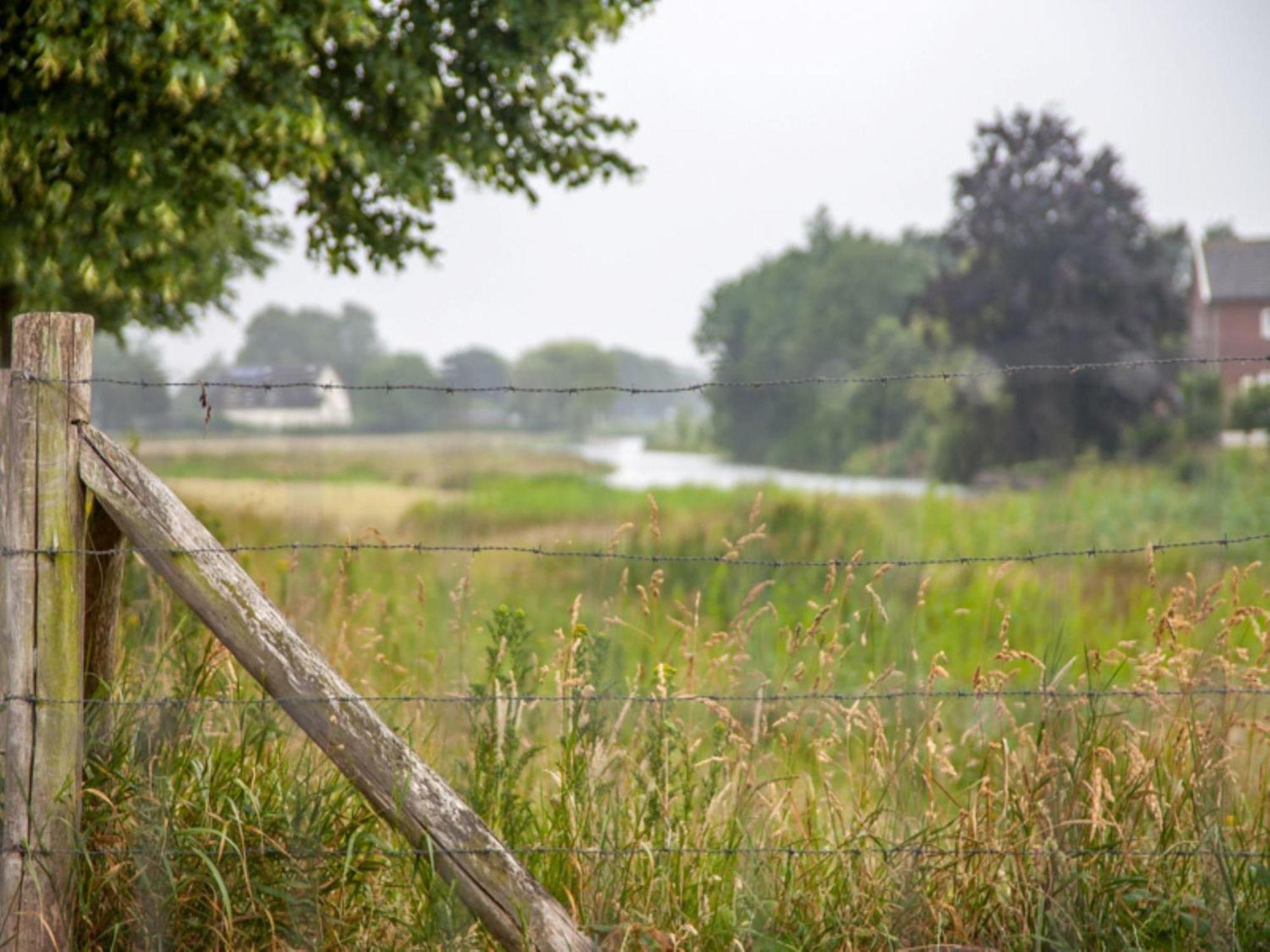Gorgeous Riverside Chalet in Cothen Buitenkant foto